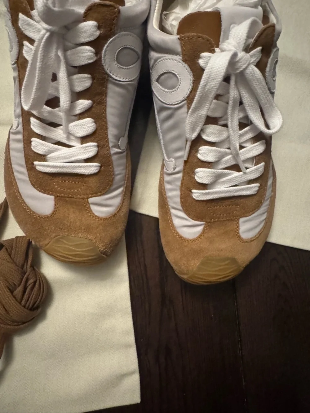 Loewe Ballet Runner 2.0 Sneakers Tennis Shoes size 38 NIB $890 Brown White Gray